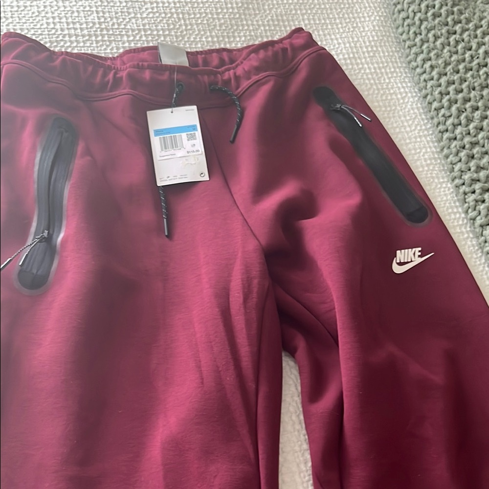 Nike Men Maroon Jogger Pants